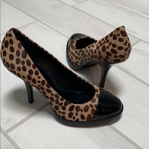 DKNY Leopard haircalf/ patent leather heels